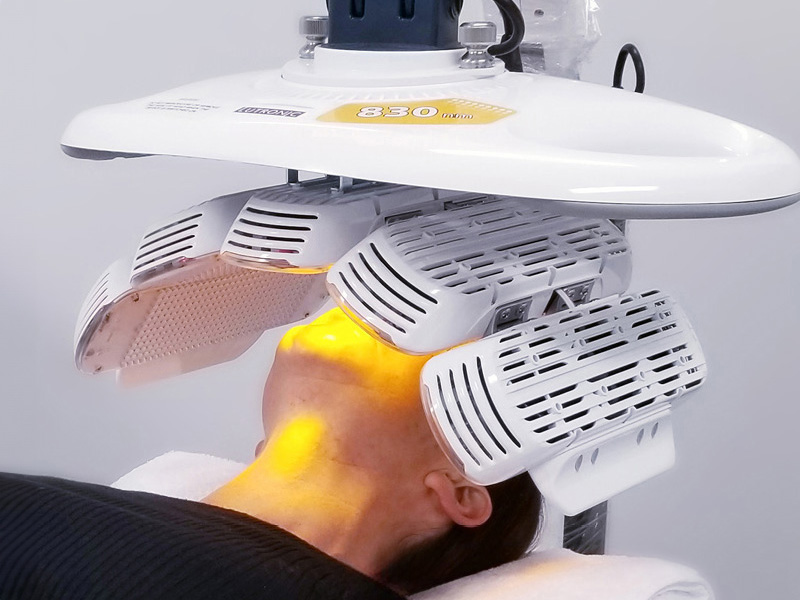 LED light therapy face yellow 830nm